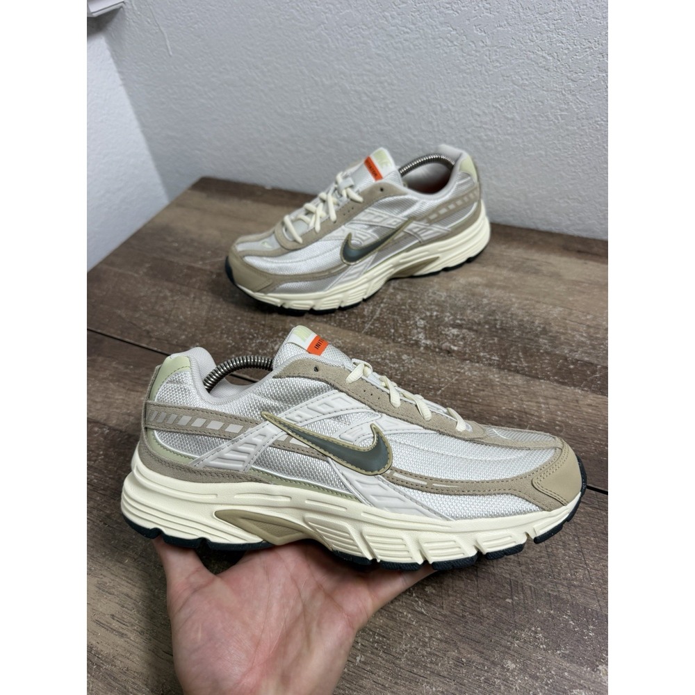 Nike Initiator Shoes Lace Up HJ7683-072 Light Khaki Gray Logo Men's Size 9 NEW